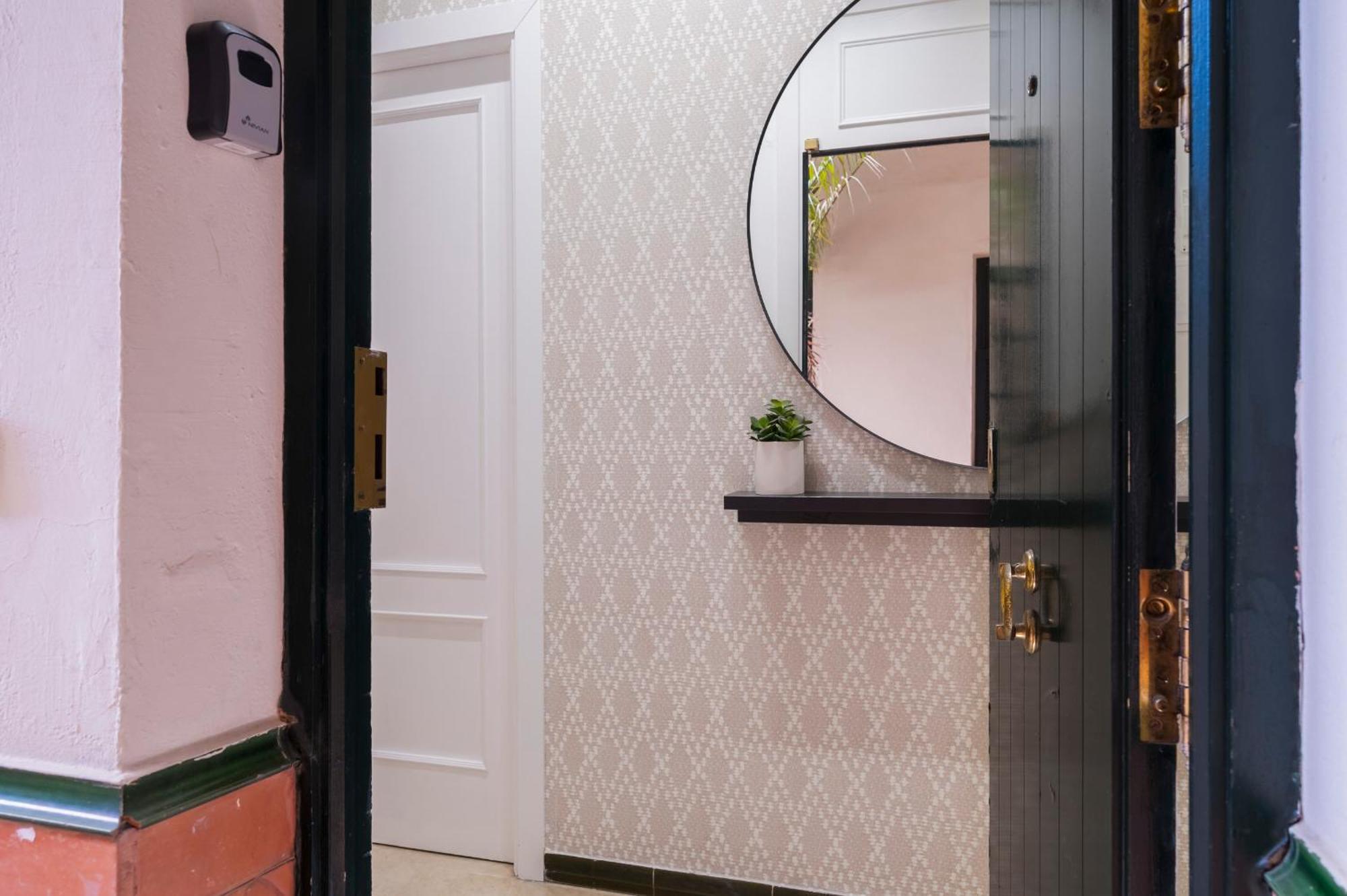 Avanti Cartuja Seville Ngoại thất bức ảnh