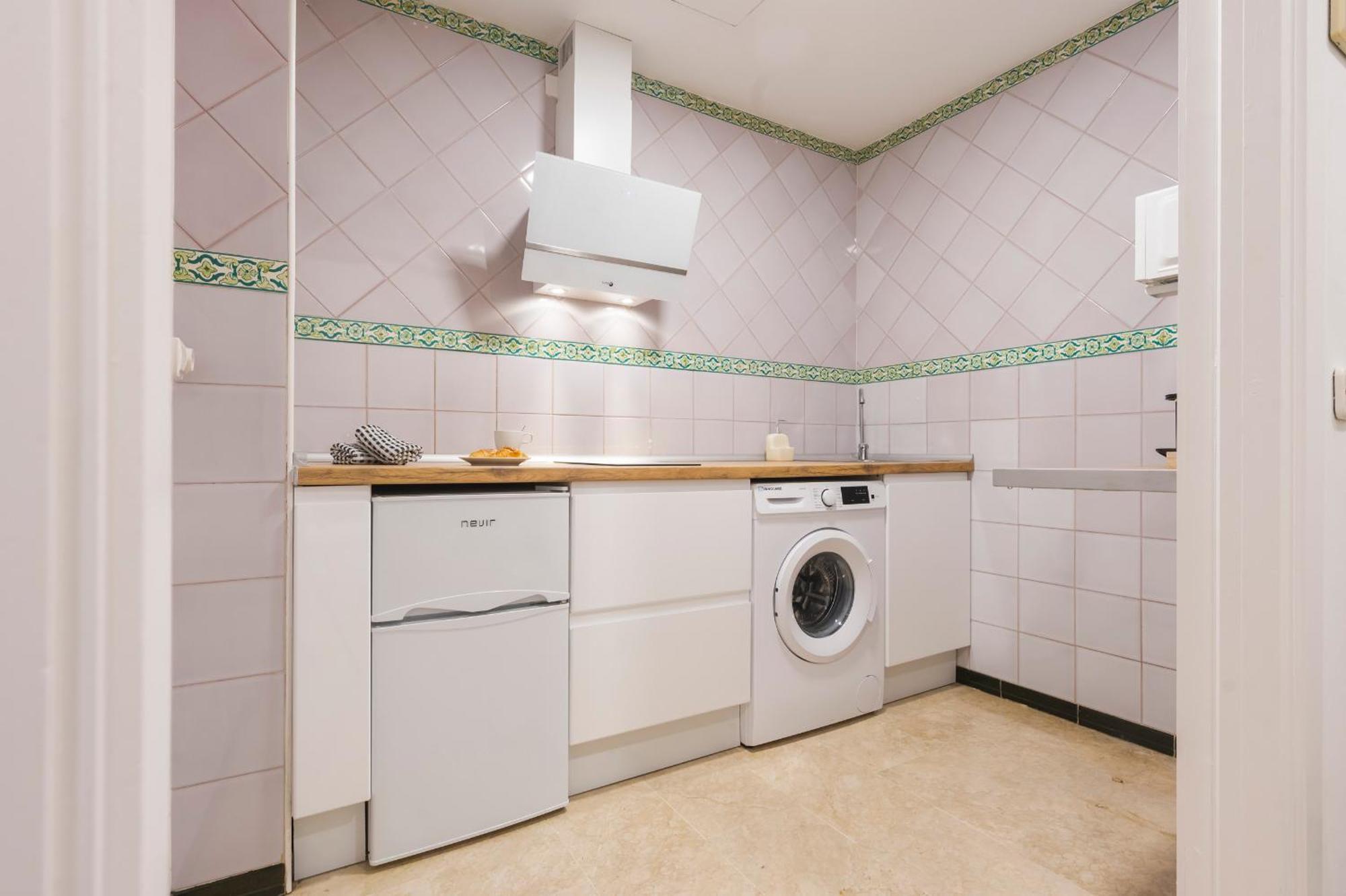 Avanti Cartuja Seville Ngoại thất bức ảnh
